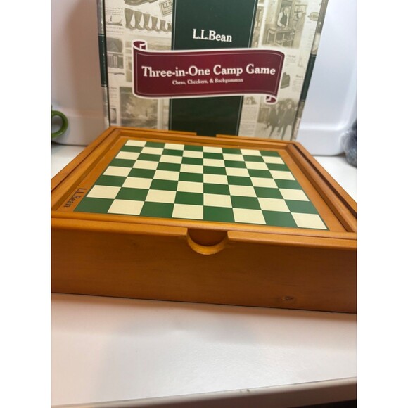 LL BEAN THREE-IN-ONE CAMP GAME: WOODEN CHECKERS,CHESS,BACKGAMMON RV, BEACH GAMES - Picture 6 of 13